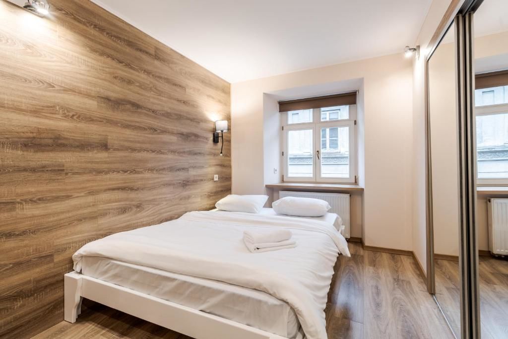 Апартаменты Staroevreyska timber apartment Львов-47
