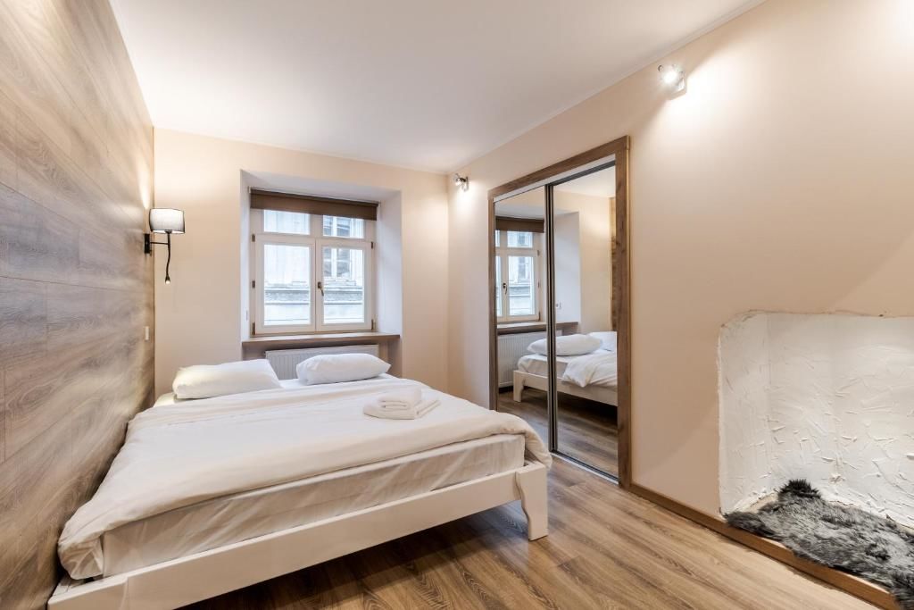 Апартаменты Staroevreyska timber apartment Львов-49